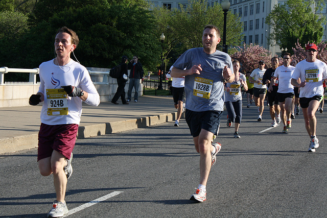 51.NCBF.10MileRun.TidalBasinEast.WDC.11April2010