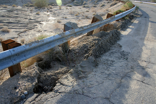 Erosion on Box Canyon Road (3829)