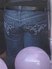 Candelabra eyesight /   Mauve balloons and readhead swedish Lady in jeans /  Assortiment de jeans et ballons mauves