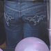 Candelabra eyesight /   Mauve balloons and readhead swedish Lady in jeans /  Assortiment de jeans et ballons mauves