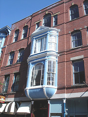 Box-window - Mornings Paris building /  Portland, Maine - USA.  11 octobre 2009