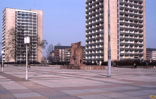 1984-03 .04 Dresdeno, Viena placo