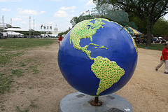 16.CoolGlobes.EarthDay.NationalMall.WDC.22April2010