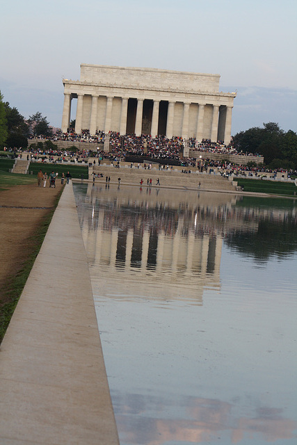 06.EasterSunriseService.LincolnMemorial.WDC.4April2010