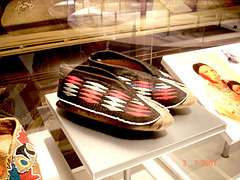 Mocassin slippers....Bata Shoe Museum- Toronto, Canada. 3 juillet 2007