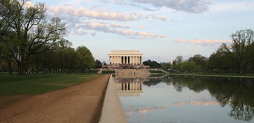 09.EasterSunriseService.LincolnMemorial.WDC.4April2010