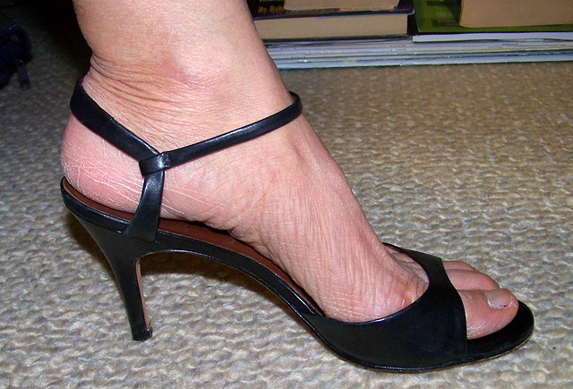 banana republic heels (F)