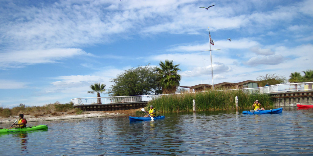 Kayaking On The Salton Sea (0719)