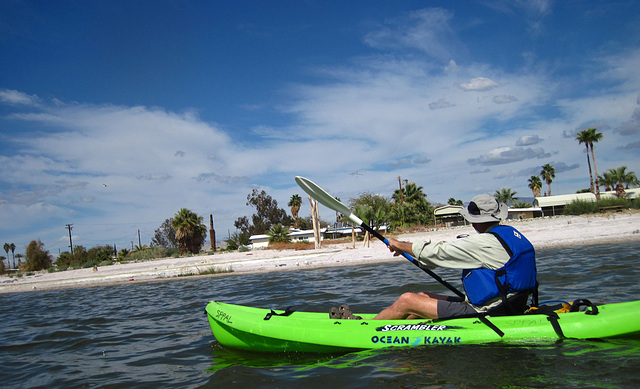 Kayaking On The Salton Sea (0733)