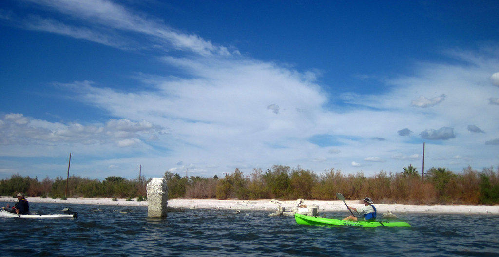 Kayaking On The Salton Sea (0740)