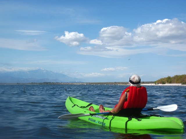 Kayaking On The Salton Sea (0747)