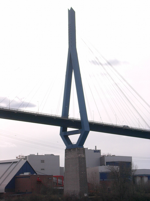 Pylon der Köhlbrandbrücke Hamburg