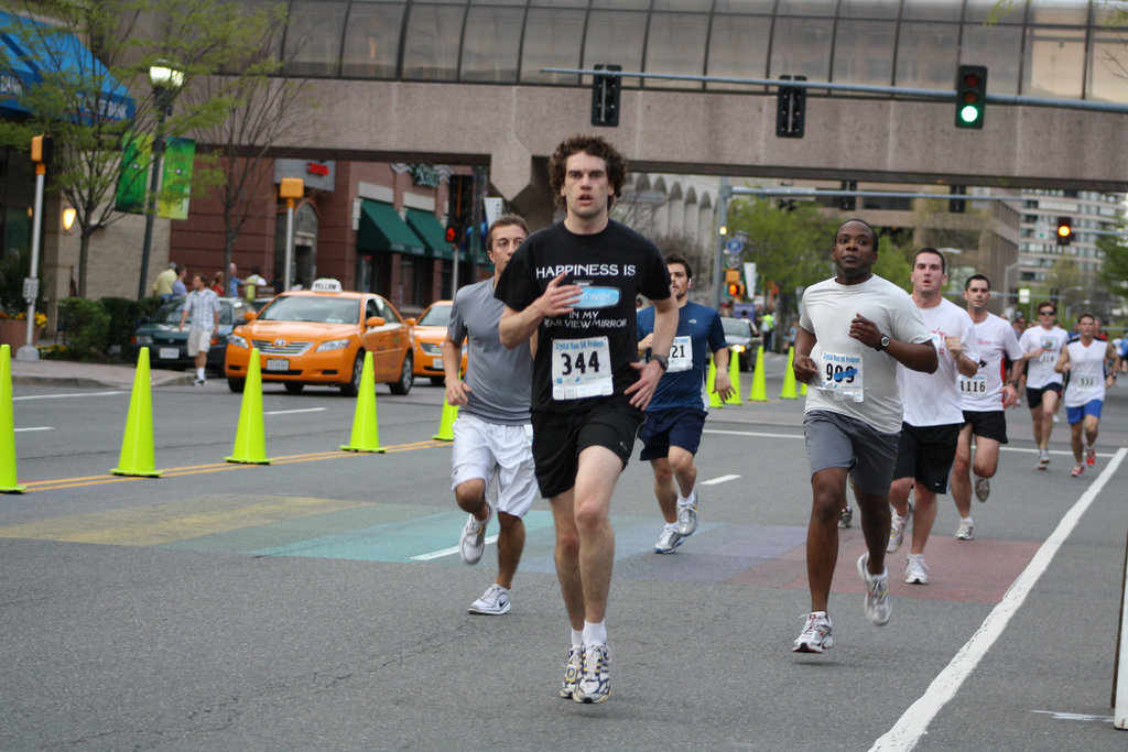 169.TheRace.5KRun.CrystalDrive.ArlingtonVA.2April2010