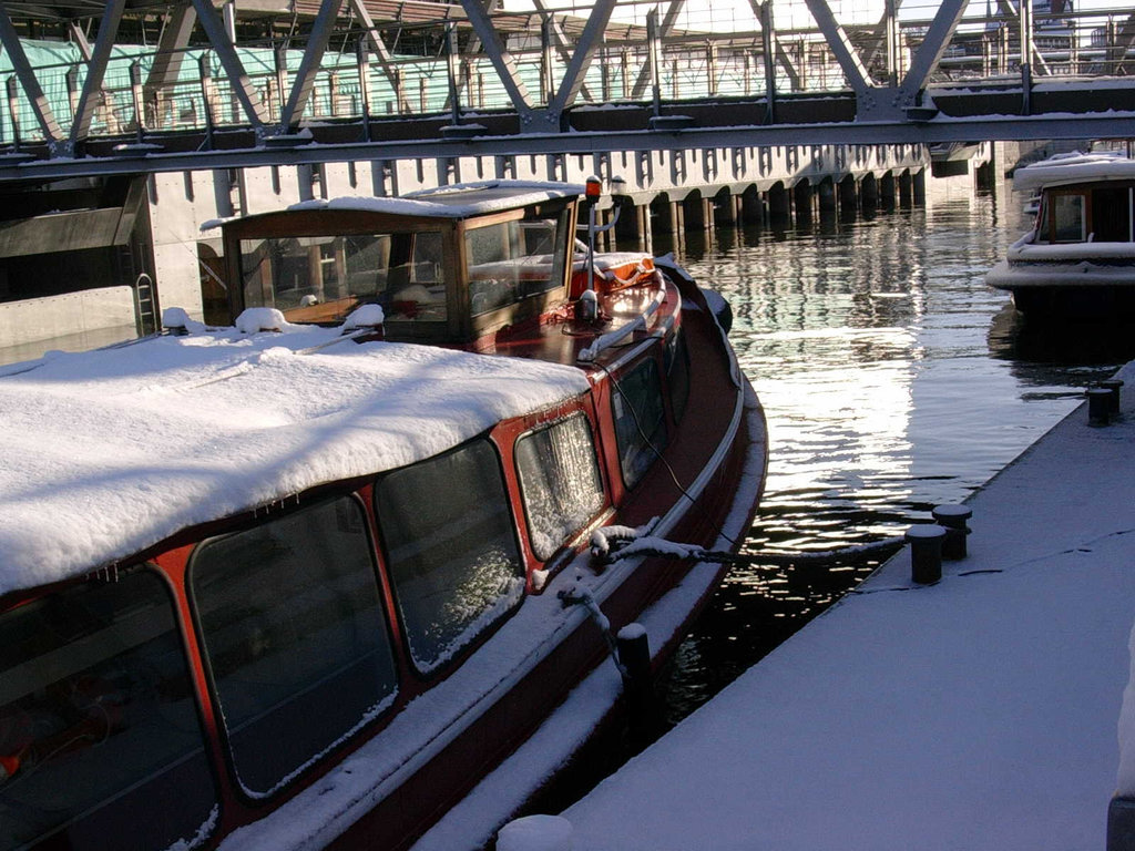 Winterimpression an den Landungsbrücken