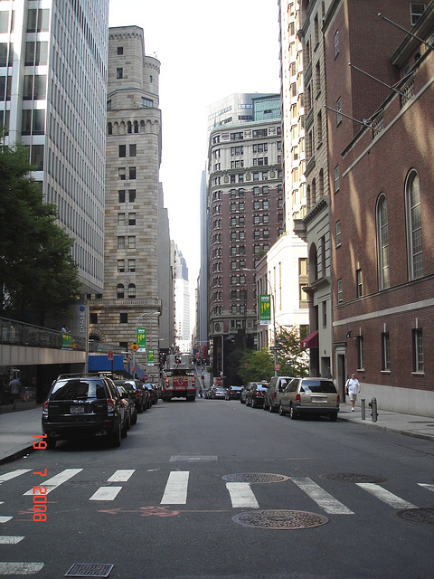 Feu roulant /  Fire on wheels -  New-York city.  Juillet 2008