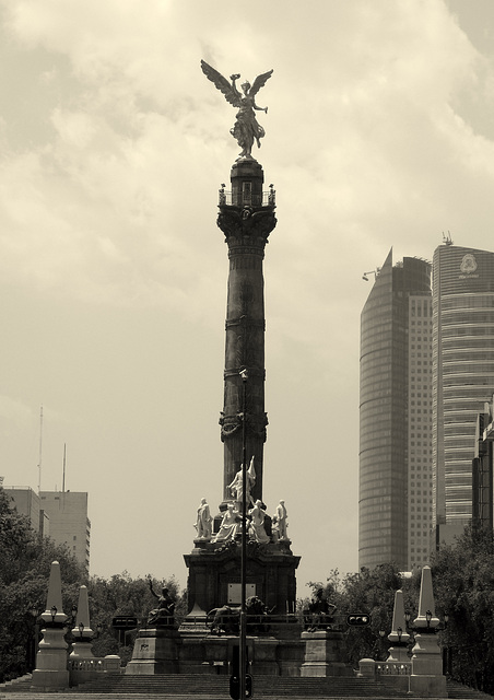 Ángel del Bicentenario.
