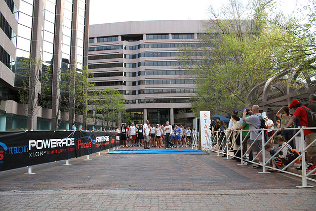 64.OnTheMark.5KRun.2121CrystalDrive.ArlingtonVA.2April2010