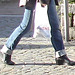 Dame d'âge mur en jeans et bottes à talons trapus /  Mature in rolled-up jeans and chunky heeled boots - Ängelholm / Suède - Sweden.  23 octobre 2008