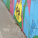 Mur coloré et piste cyclable / Colorful wall and cycle tracks