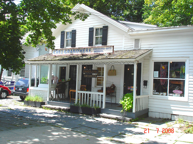 Chez-Grand-mère - Chocolates. gifts. antiques.