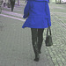 Blonde suédoise typique en bottes de cuir à talons hauts /  Typical swedish blond in leather high-heeled boots.-  Inversion RVB