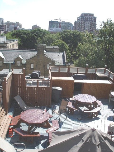 Terrasse du Hi ! Toronto hostel