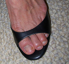 toes in banana republic heels