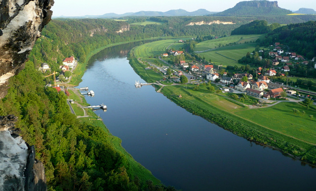 Blick auf Rathen und Lilienstein