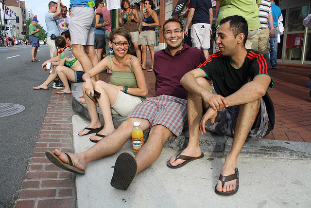 78.WaitingForPrideParade.PStreet.NW.WDC.12June2010