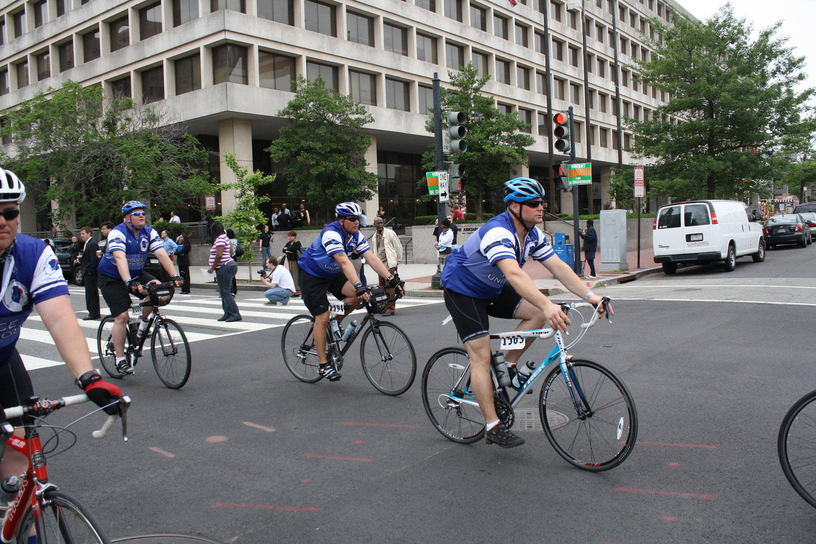 43.BicyclistsArrival.PUT.NLEOM.WDC.12May2010