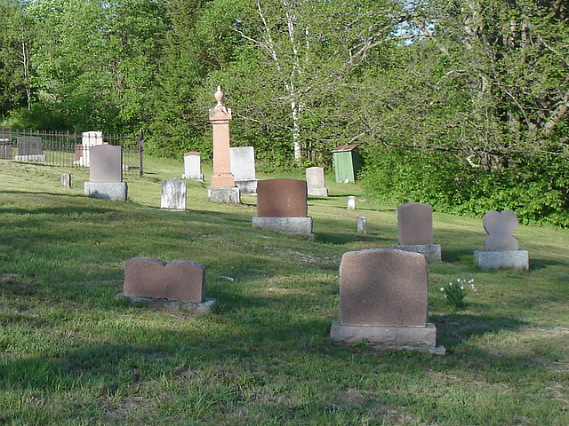 Vieux cimetière / Old cemetery -  Arundel, Québec - CANADA. 23-05-2010