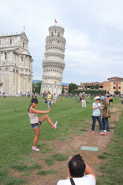 Oblikva Turo de Pizo pozigas