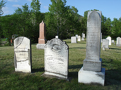 Vieux cimetière / Old cemetery -  Arundel, Québec - CANADA. 23-05-2010