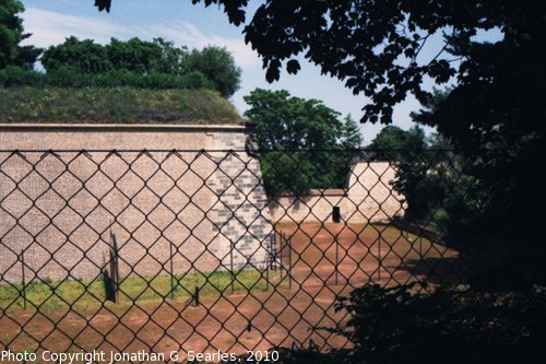 Old Tennis Courts in Vysehrad, Picture 2, Prague, CZ, 2010