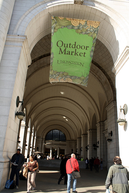 01.OutdoorMarket.UnionStation.NE.WDC.29April2010