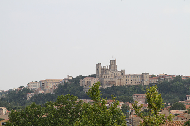 Béziers depuis les écluses de Fonsérannes