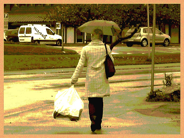 Grande Dame Blonde et mature en bottes à talons hauts - Tall blond Lady in high-heeled boots - Båstad / Suède - Sweden.  01-11-2008- Sepia postérisé