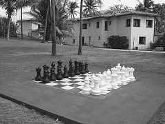 Échec et Dames  /  Chess & Checkers - Varadero, CUBA.  Février 2010 -  N & B