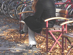 Jolie rouquine Sony en talons hauts / Sony infinity perfekt readhead Lady in high heels shoes  - Ängelholm / Suède - Sweden.  23-10-2008 - Version éclaircie.