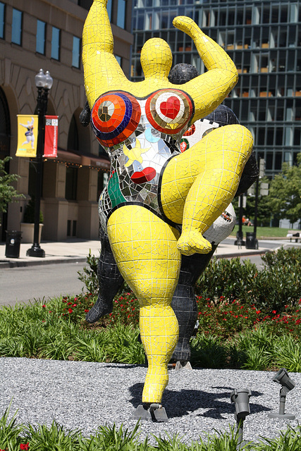 88.NikiDeSaintPhalle.NMWA.NYAvenue.WDC.15May2010