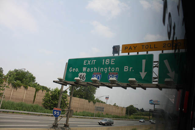 19.Megabus.M21.NewJerseyTurnpike.NJ.27June2010