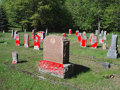 Cimetière de Gouverneur cemetery  / NY. USA / États-unis.   16 mai 2010 -  Avec sang photofiltré
