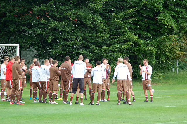 St. Pauli 1. Training 10-11  035