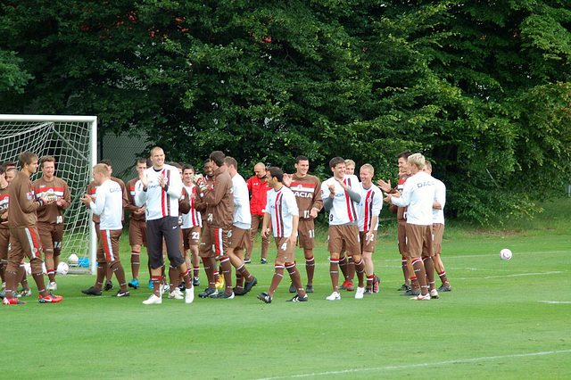 St. Pauli 1. Training 10-11  036