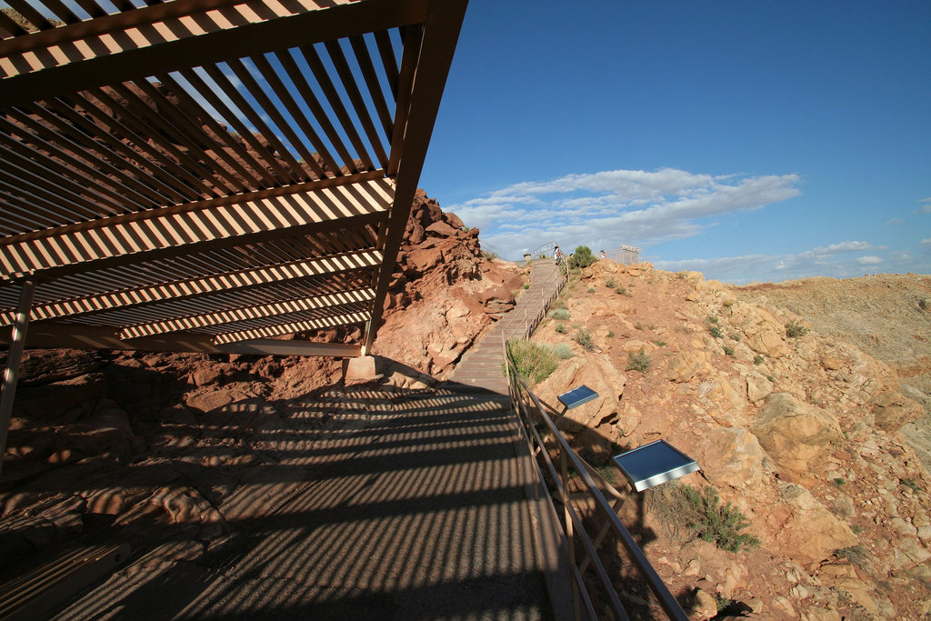 Meteor Crater (7218)