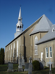 Cimetière et église / Church and cemetery - St-Eugène / Ontario, CANADA -  04-04-2010