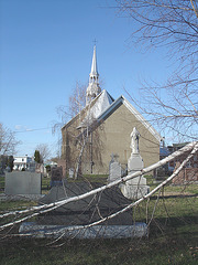 Cimetière et église / Church and cemetery - St-Eugène / Ontario, CANADA -  04-04-2010