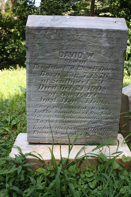 38.MountZionCemetery.Georgetown.27O.NW.WDC.21June2010