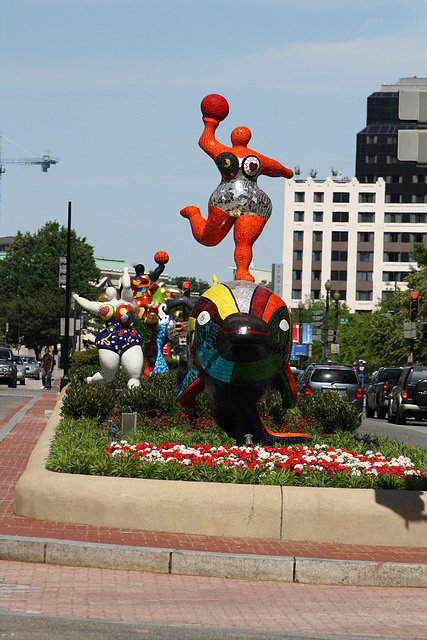 106.NikiDeSaintPhalle.NMWA.NYAvenue.WDC.15May2010