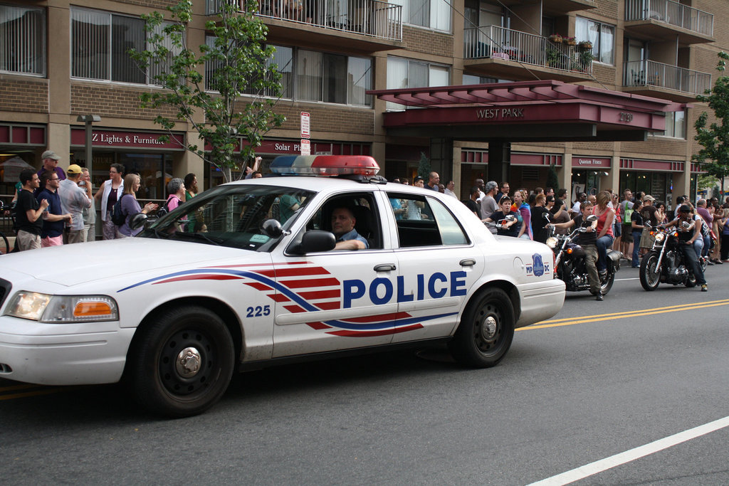 07.CapitalPrideParade.DCW.PStreet.NW.WDC.12June2010